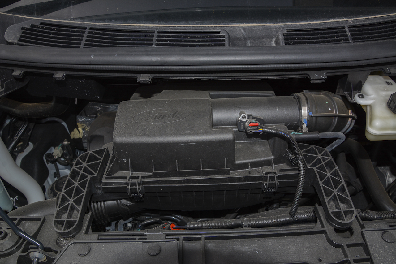 2017款新全顺2.0T中轴中顶柴油Diesel 5/6座Kombi国5