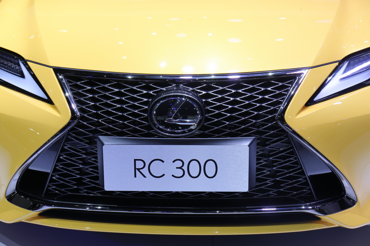 2018广州车展实拍：雷克萨斯RC