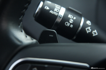 2016款捷豹F-PACE 2.0T自动R-SPORT运动版