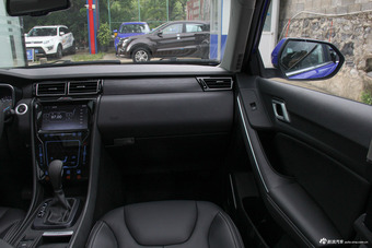 2016款驭胜S330 1.5T自动两驱旗舰版