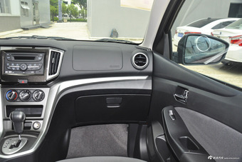 2015款启辰T70 2.0L自动睿行版