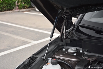 2018款英菲尼迪QX50 2.0T自动四驱旗舰版