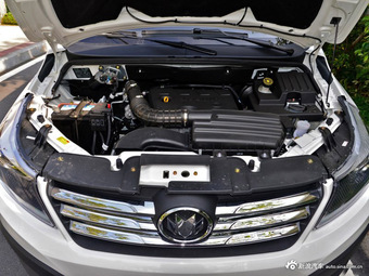 2017款启腾V60 1.5L手动豪华型 