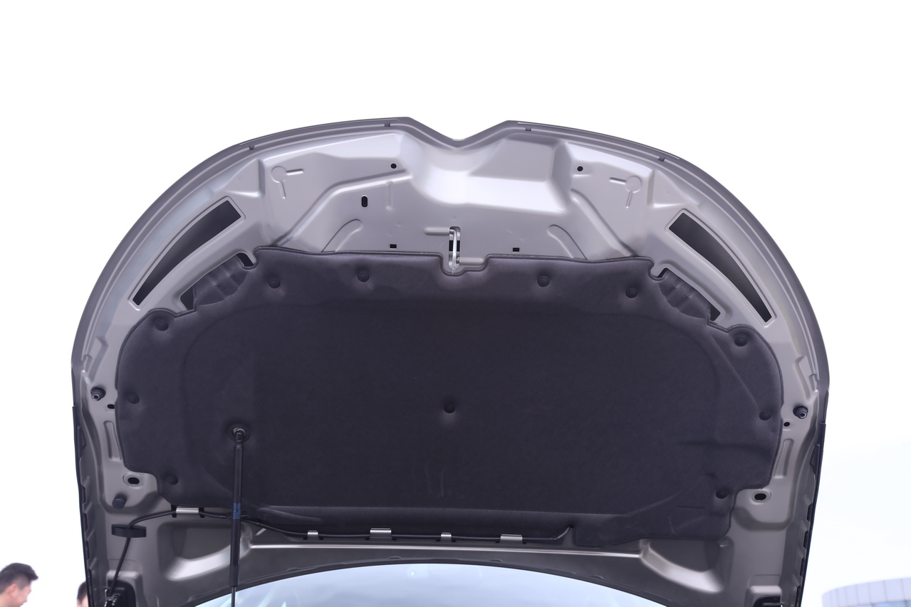 2017款东风雪铁龙C5 顶配版