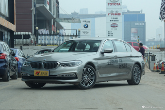 2018款宝马5系2.0T自动530Li尊享型豪华套装图片