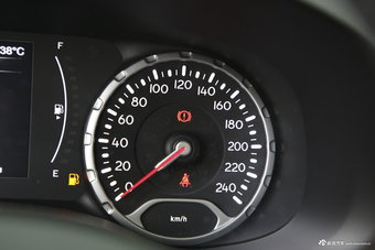 2018款自由侠1.4T自动劲能版互联网大屏版