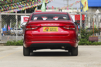 2018款北汽绅宝D50 1.5L手动尊贵智驾版