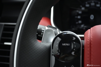 2018款路虎揽胜运动 3.0 v6锋尚创世版DYMAMIC