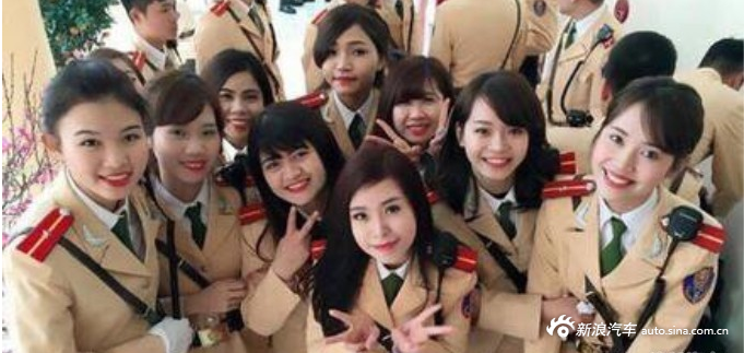 中朝韩越四国女交警对比 谁最美?