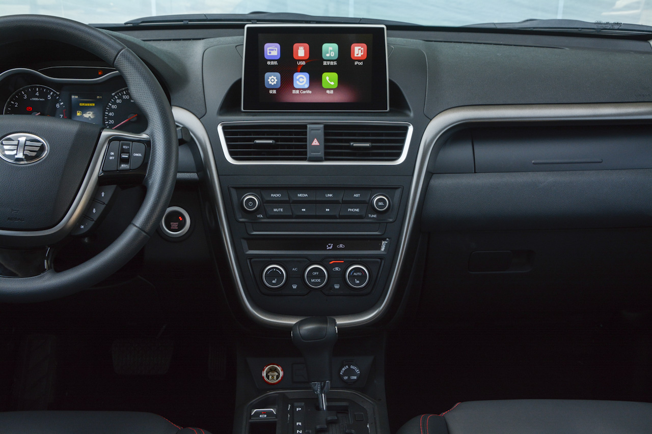 2017款奔腾X80 1.8T自动豪华型 