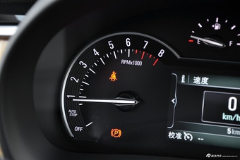 2017款GL8 2.0T自动 28T舒适型 白色