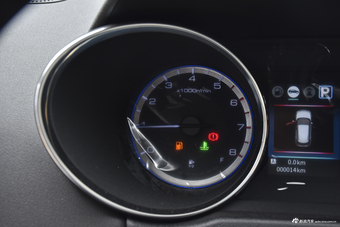 2017款风神AX4 1.6L自动潮尚型