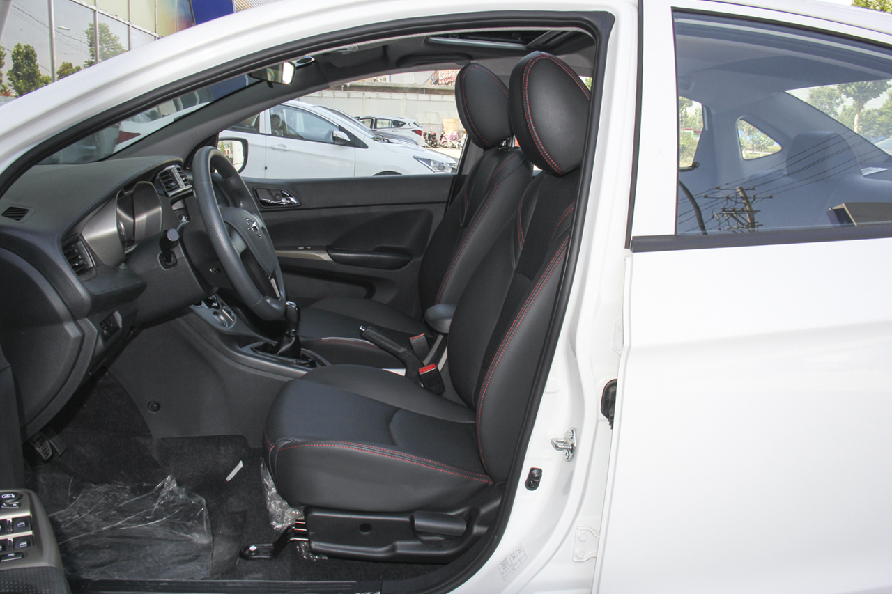 2017款海马M3 1.5L手动豪华型