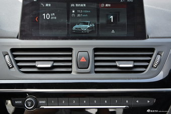 2018款宝马1系118i自动时尚型