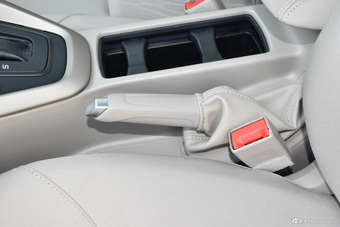 2017款福克斯三厢1.6L自动舒适型智行版