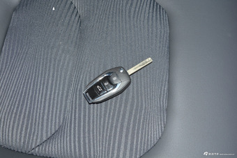 2017上汽大通D90 2.0T自动两驱水星