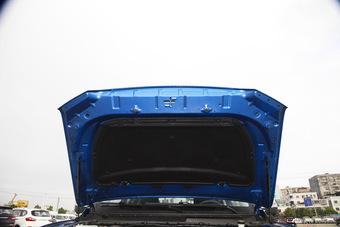 2018款领主2.5T手动柴油大双四驱超豪华型 