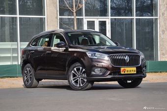2016款宝沃BX7 2.0T自动 6座四驱旗舰型