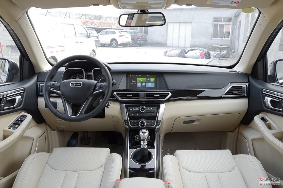 众泰大迈X5低价促销 新浪购车最高优惠0.45万元