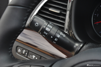 2017款起亚K4 1.8L自动DLX Special