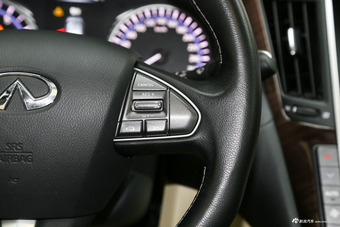 2016款英菲尼迪Q50L 2.0T自动豪华版 