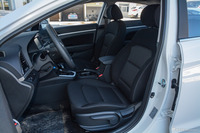 2016款领动 1.6L自动智炫豪华型 