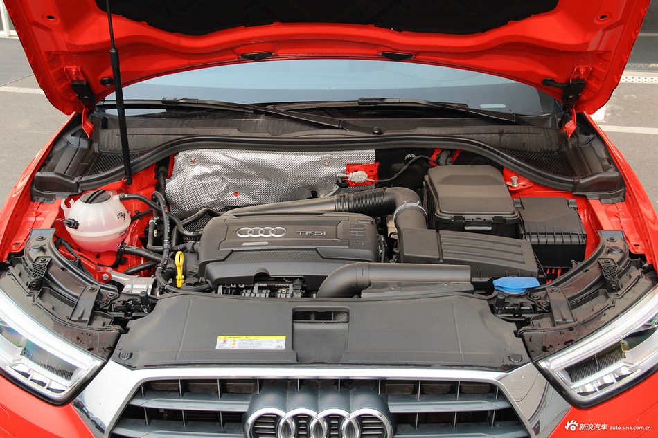 2017款奥迪Q3 2.0T自动35 TFSI风尚型