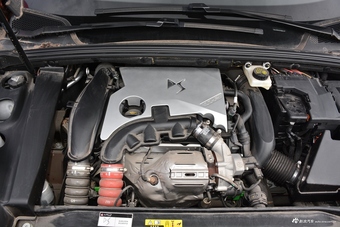 2017款DS 6 1.6T自动豪华版THP160