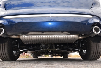 2018款宝马2系旅行车220i 2.0T自动豪华套装