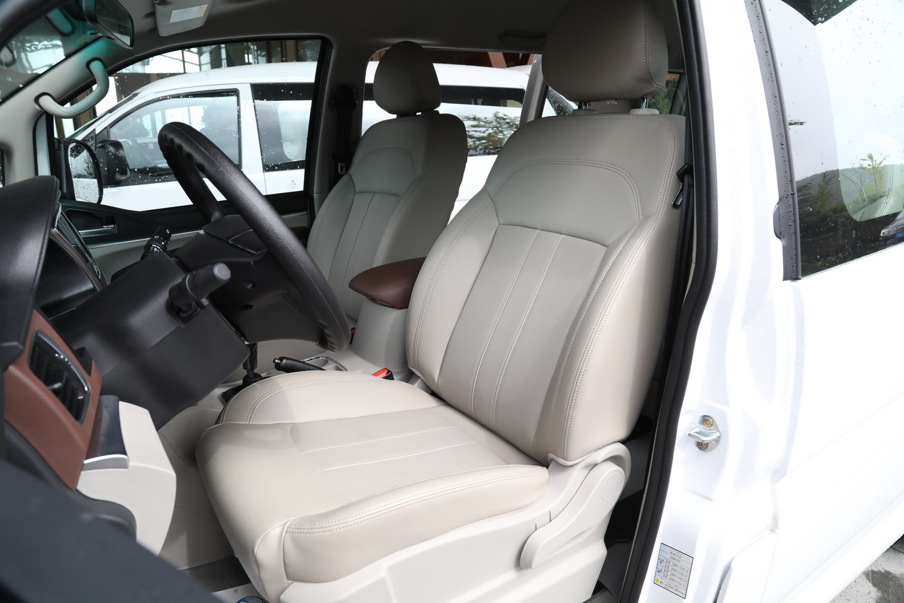 2019款菱智M5EV 豪华型