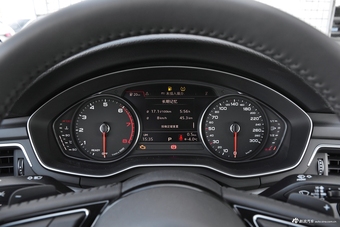 2018款奥迪A4L 1.4T自动30周年年型30 TFSI进取型