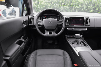 2017款雪铁龙C6 1.8T自动尊贵型