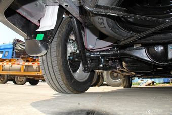 2016款北汽幻速S3L 1.5L手动尊贵型