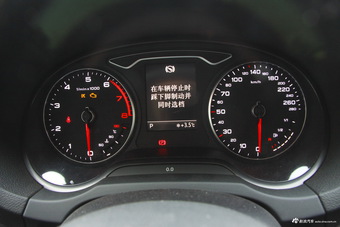 2016款奥迪A3 1.8T自动Limousine 40TFSI豪华型