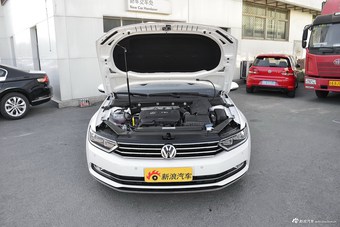 2017款迈腾1.8T自动330TSI DSG领先型