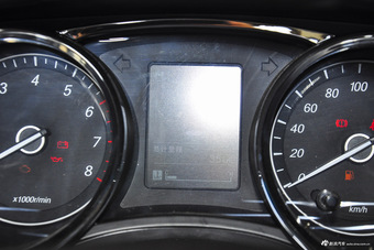 2015款五菱宏光S1 1.5L手动舒适型 白