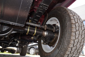 2016款战旗2.0L手动角斗士豪华型 国V