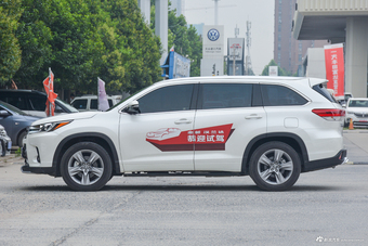 2018款汉兰达2.0T自动四驱尊贵版7座