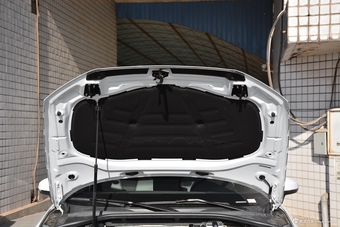 2018款奥迪A3 30周年型2.0T自动Limousine 40 TFSI运动型