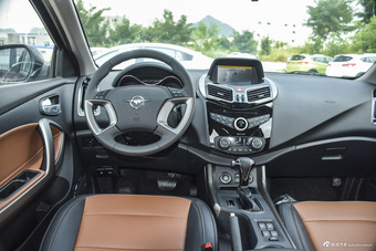 2015款海马S5 1.5T自动旗舰型