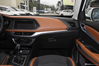 2017款众泰T300 1.5L手动精英型 