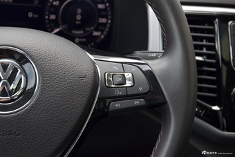 2017款途昂2.0T自动两驱旗舰版330TSI