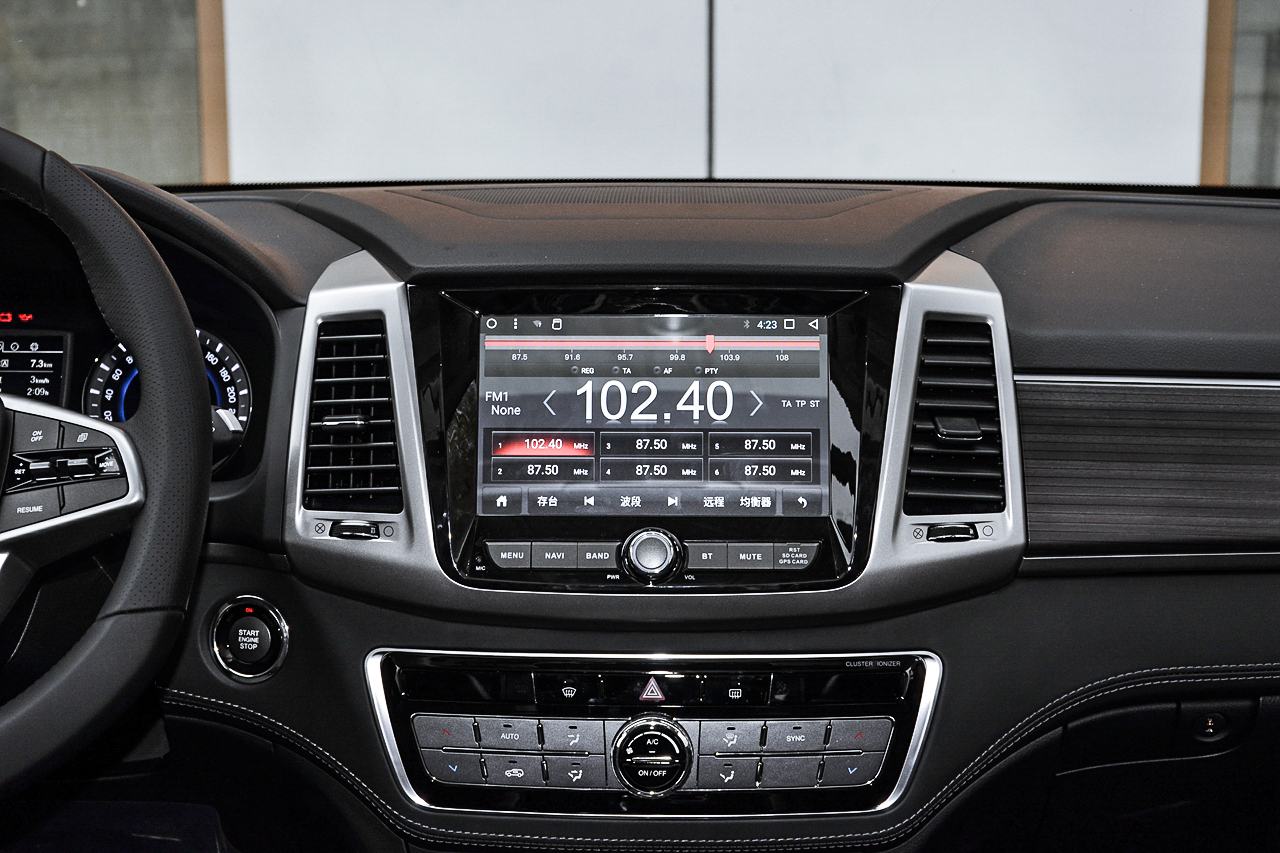 实拍新一代雷斯特 20万级带大梁的硬派越野