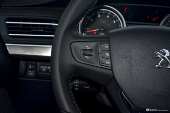2016款东风标致408 1.6T自动豪华版