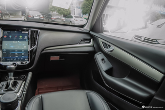 2016款众泰SR7 1.5T自动魔方之心版