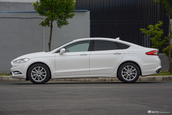 2017款蒙迪欧1.5T自动时尚型