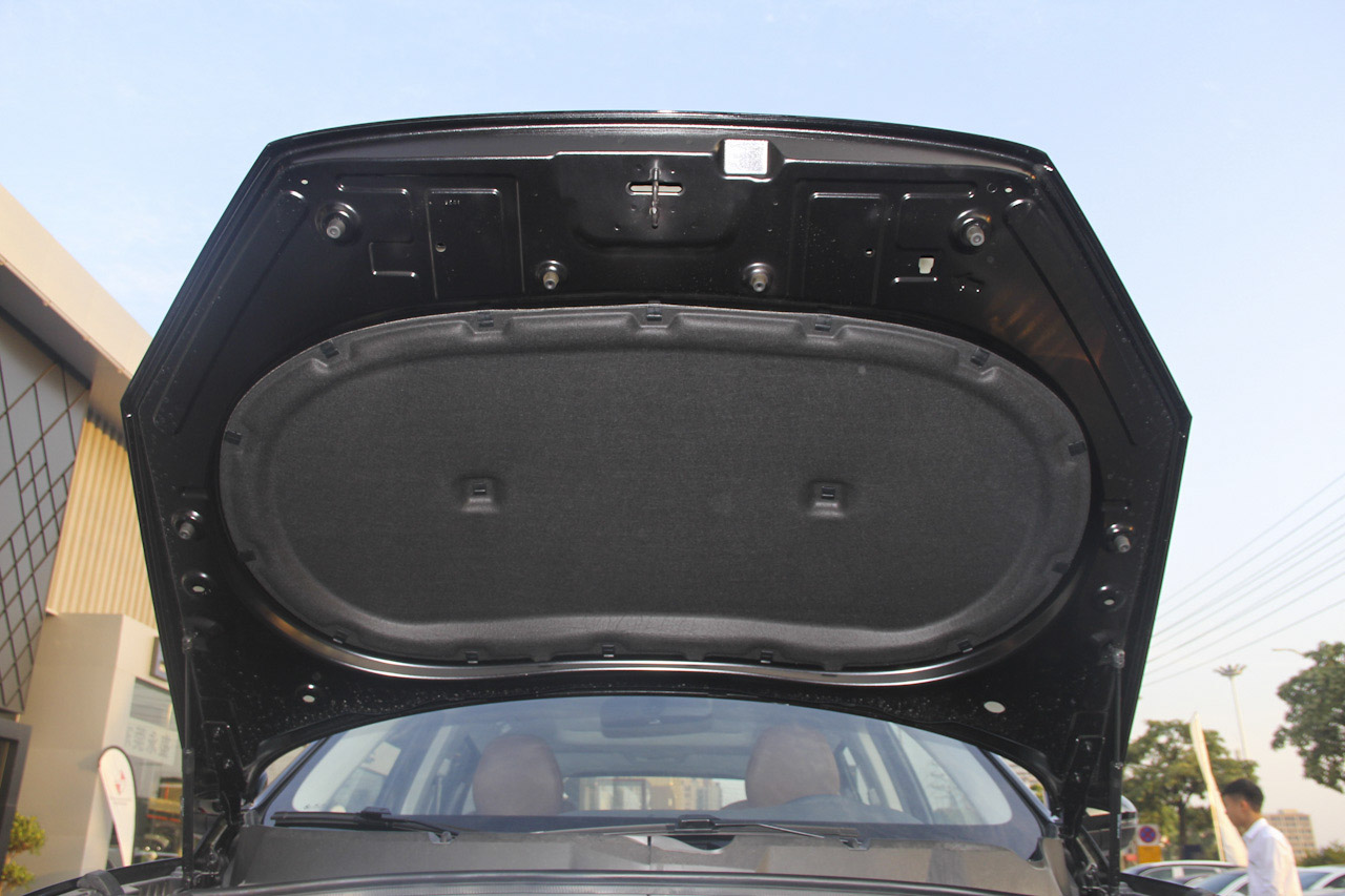 2016款宝沃BX7 2.0T自动四驱精英版28T