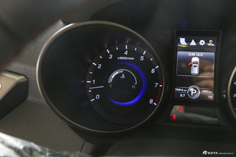 2016款长安CS75 1.8T自动尊荣型