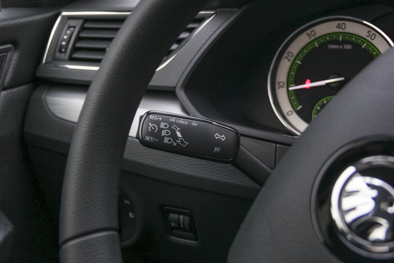 2018款速派1.8T自动TSI330 DSG舒适版