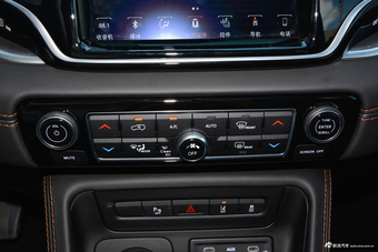 2018款大指挥官2.0T自动四驱智享版